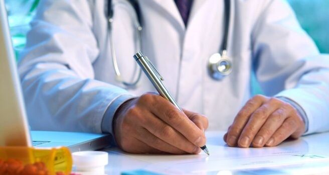 The doctor prescribes treatment to a patient with parasites under the skin